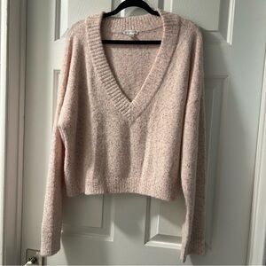 VENUS Soft Blush V-Neck Knit Sweater